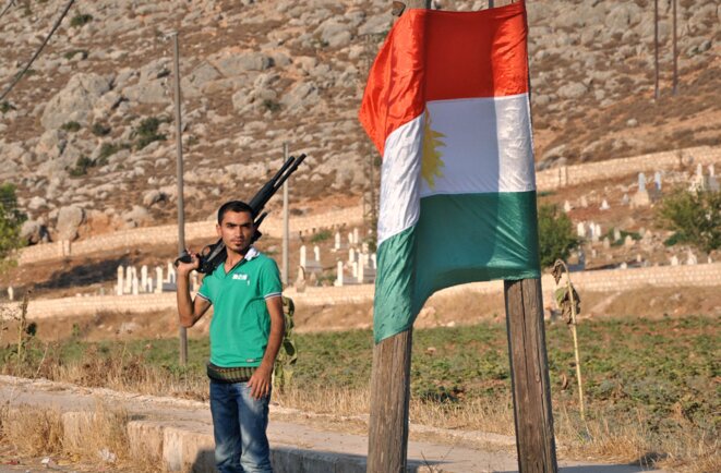 Un check-point sur la route d'Ifrane, au kurdistan syrien. Septembre 2012 © Pierre Puchot